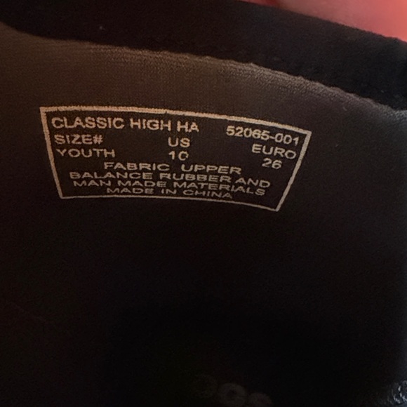 BOGS Kids Black Rain Boots - Picture 4 of 6